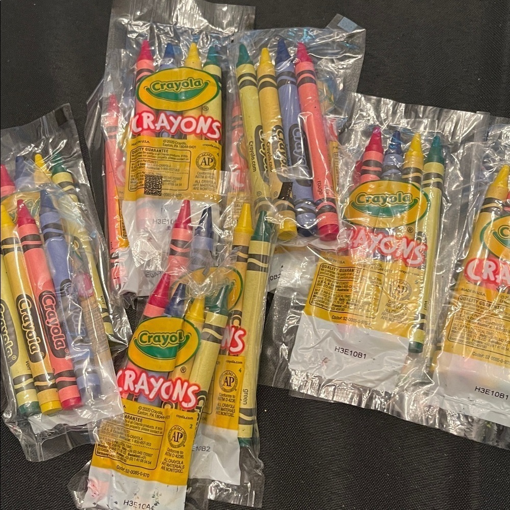12 Pk Crayola Mini Crayon Packs - Red, Yellow, Blue, Green. Party, gifting,